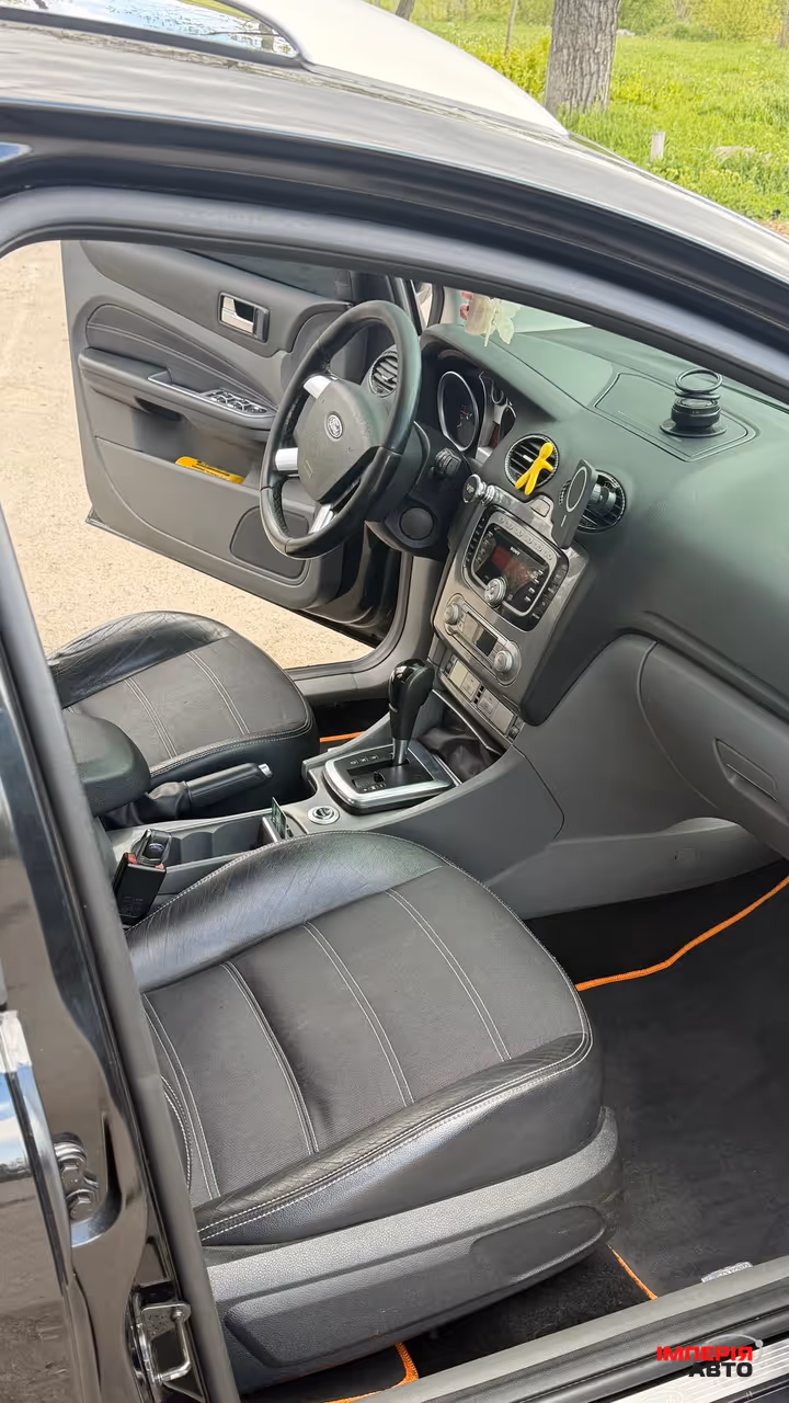 Ford Focus - фото 20