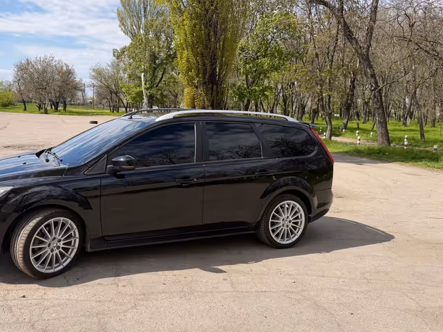 Ford Focus - фото 4