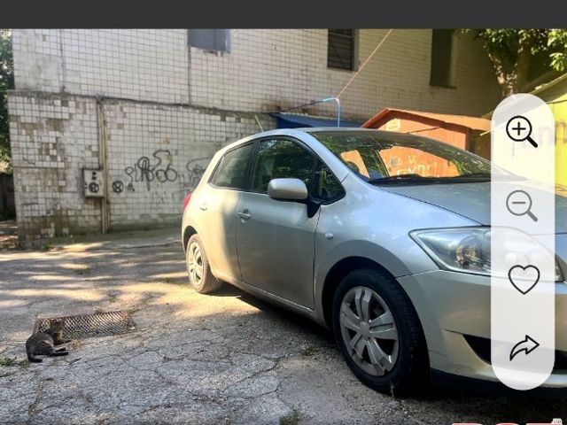 Toyota Auris - фото 5