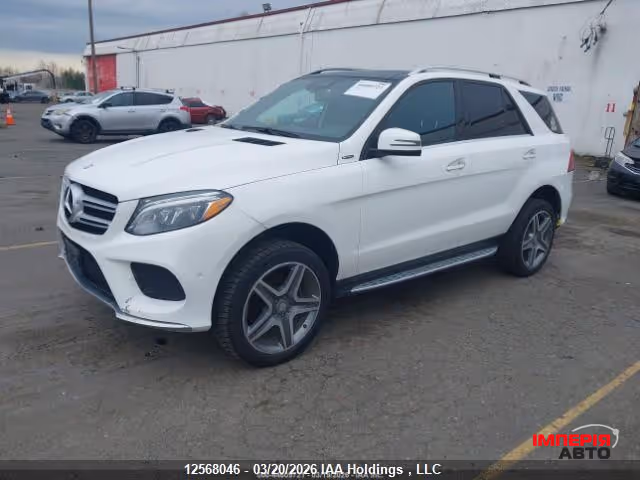 Mercedes-Benz GLE - фото 1