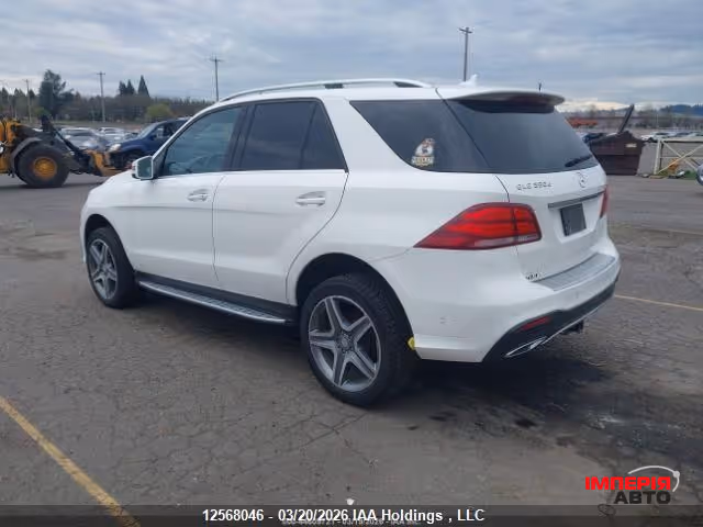 Mercedes-Benz GLE - фото 6