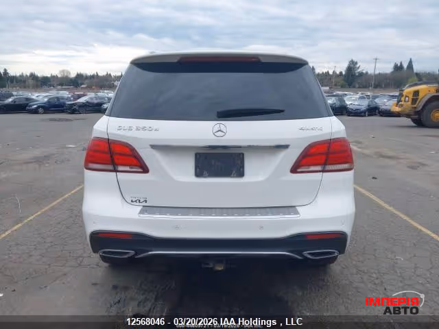 Mercedes-Benz GLE - фото 8