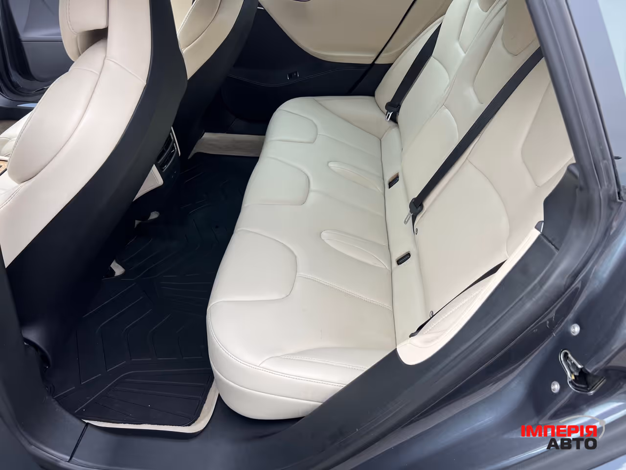 Tesla Model S - фото 31