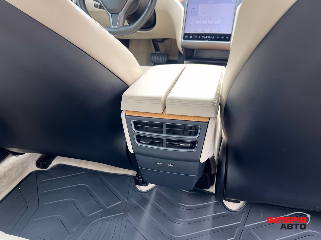 Tesla Model S - фото 27