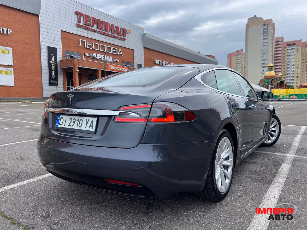 Tesla Model S - фото 11