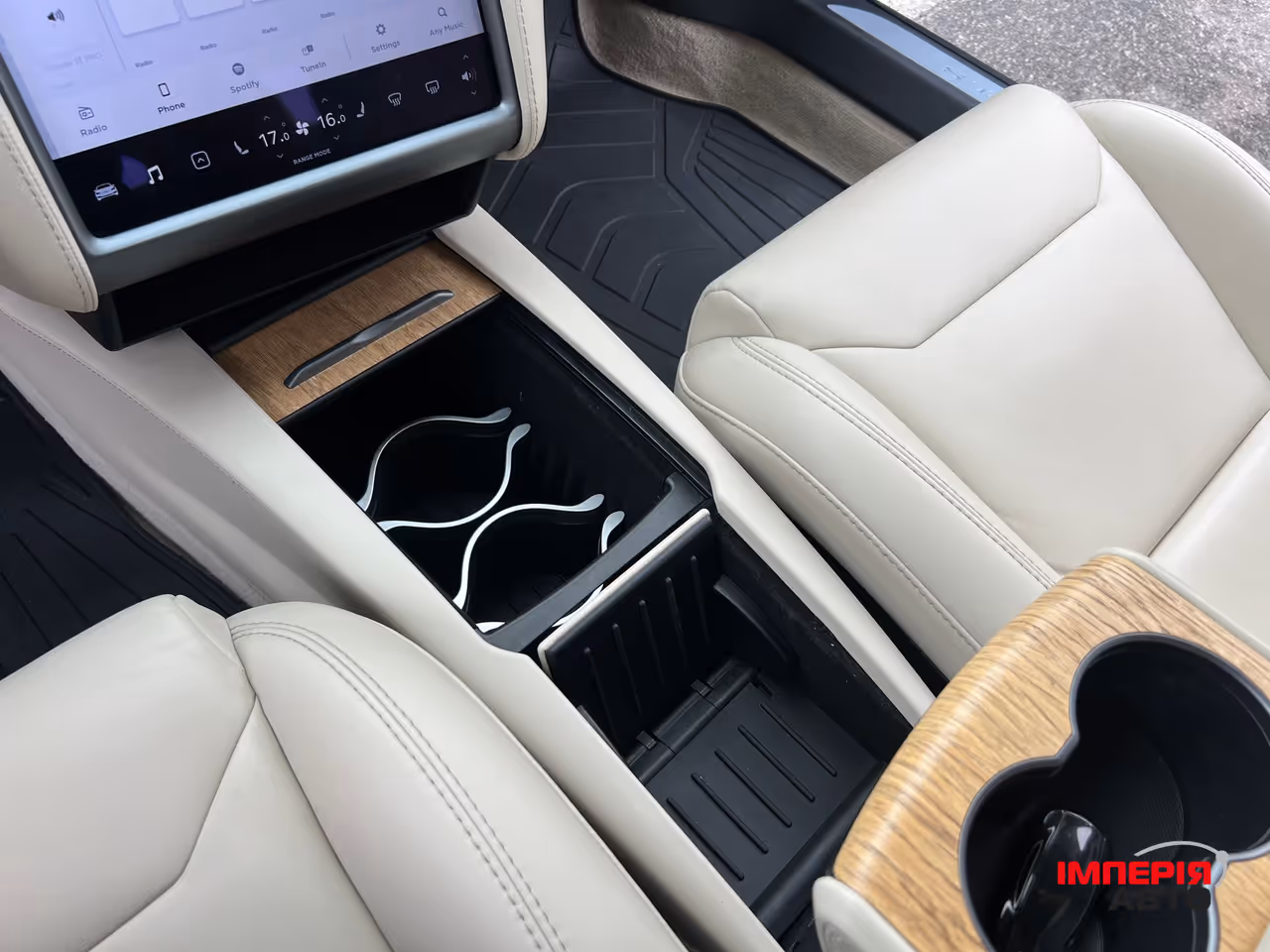 Tesla Model S - фото 32