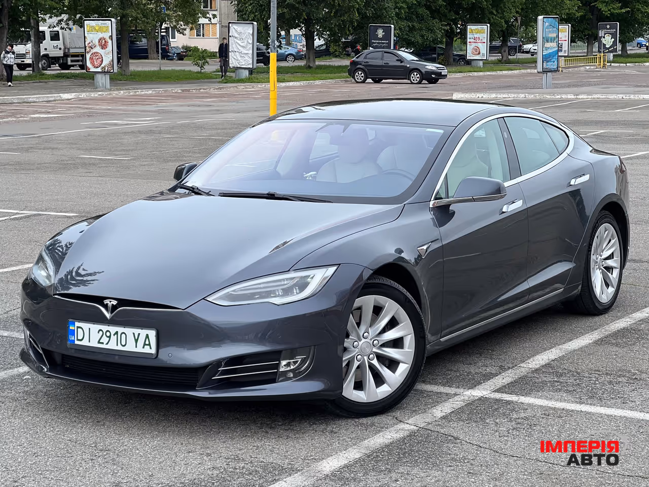 Tesla Model S - фото 2