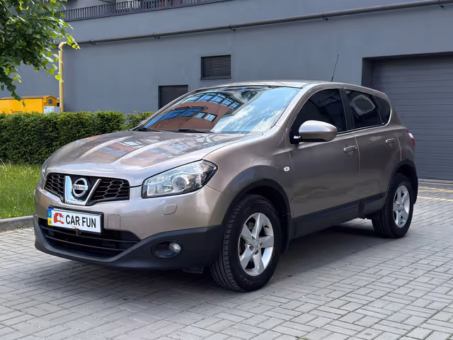 Nissan Qashqai - фото 1