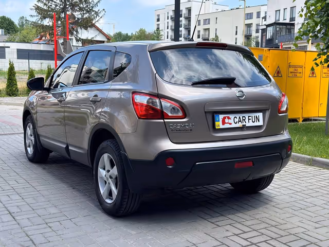 Nissan Qashqai - фото 5