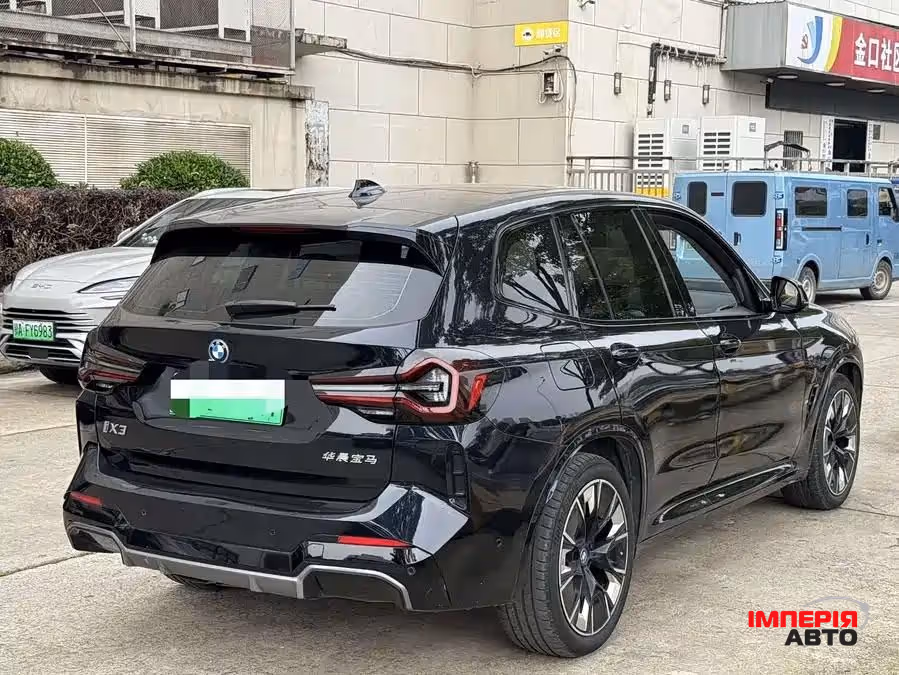 BMW iX3 - фото 4