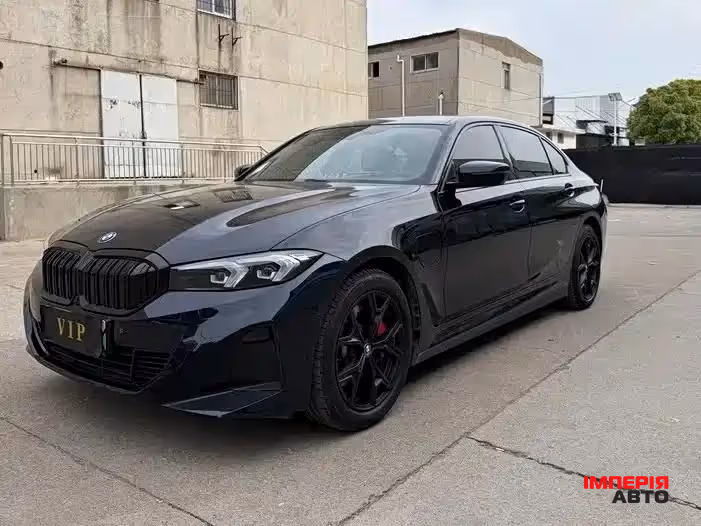 BMW i3 - фото 1
