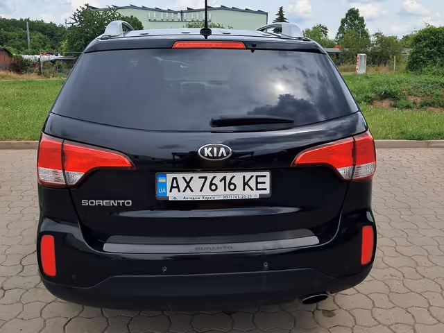 Kia Sorento - фото 2