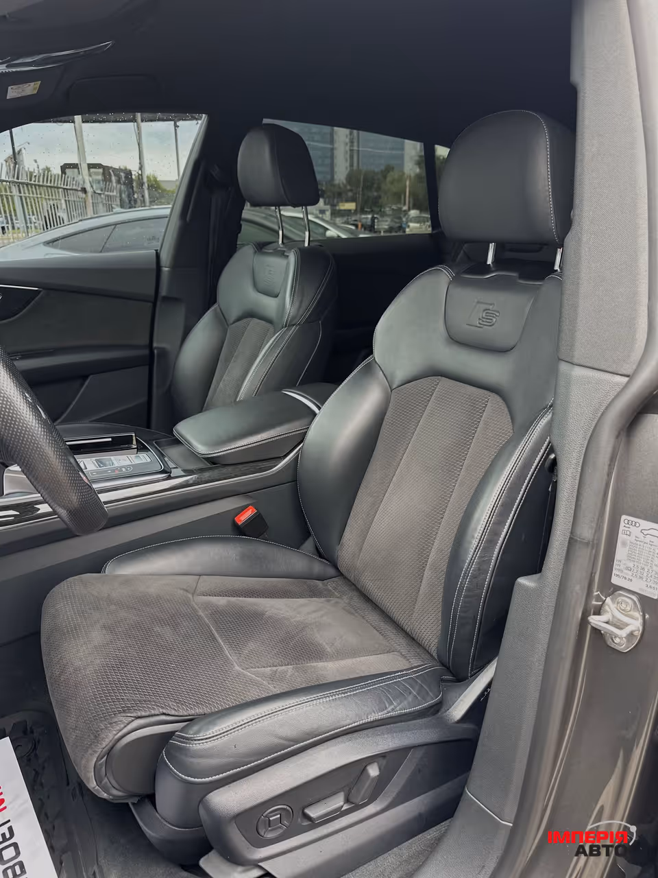 Audi Q8 - фото 9