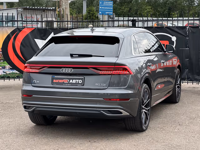 Audi Q8 - фото 5