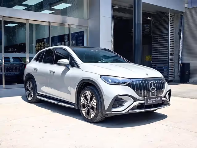 Mercedes-Benz EQE SUV - фото 2