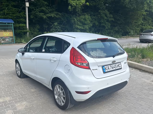 Ford Fiesta - фото 3