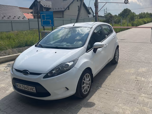 Ford Fiesta - фото 2