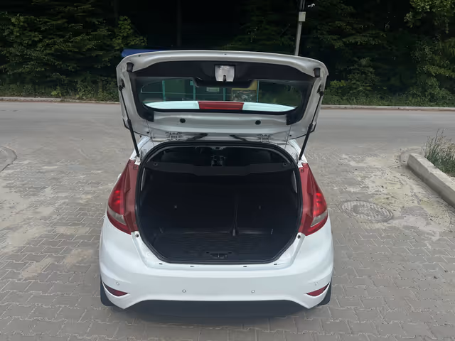 Ford Fiesta - фото 5