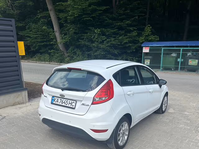 Ford Fiesta - фото 4