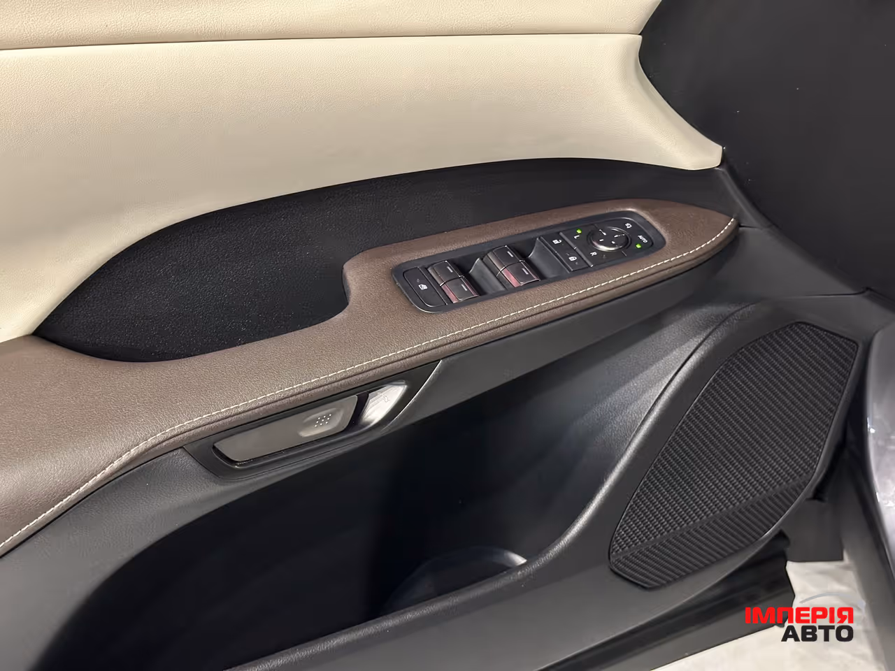 Lexus RX - фото 15