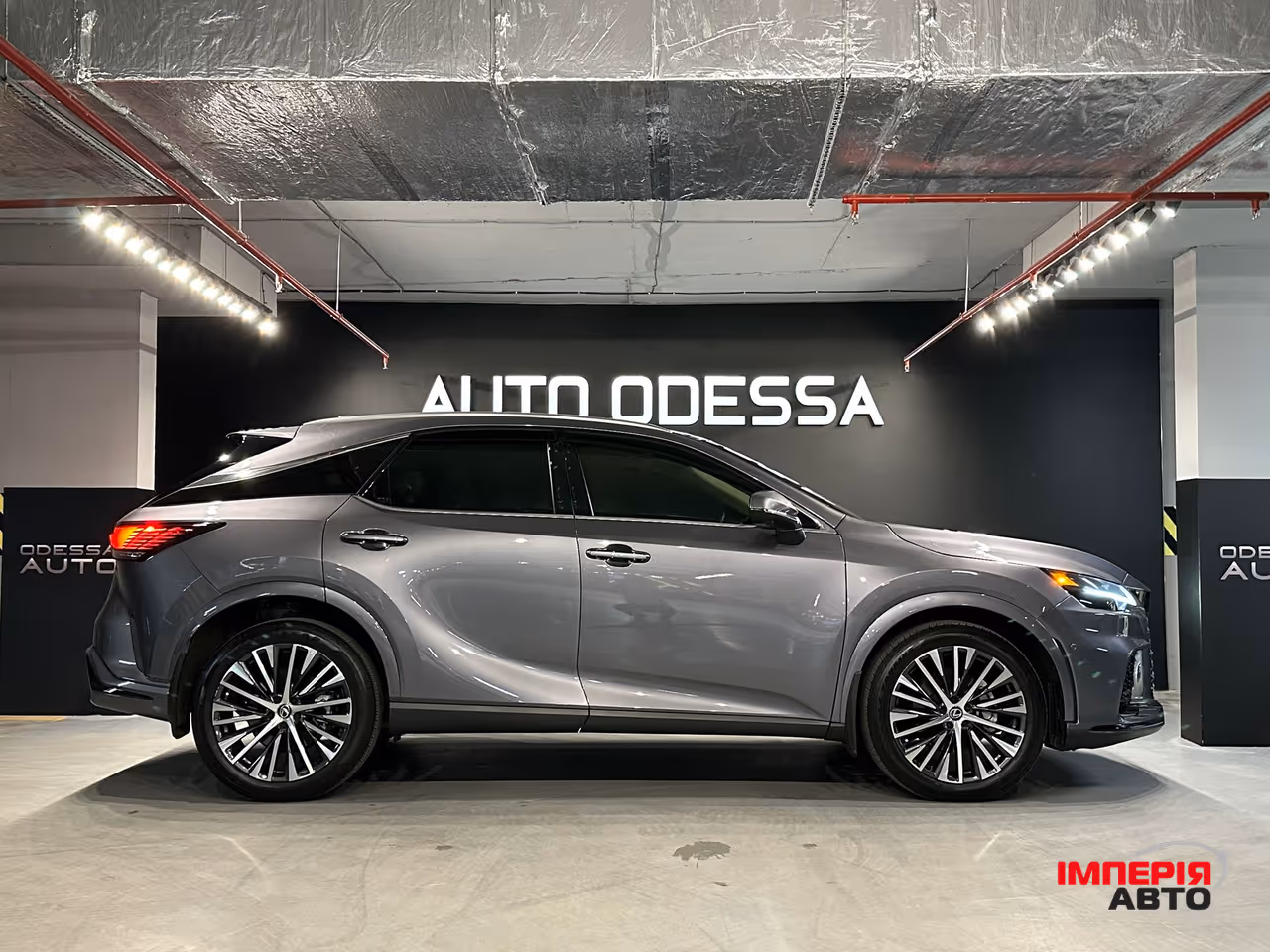 Lexus RX - фото 5