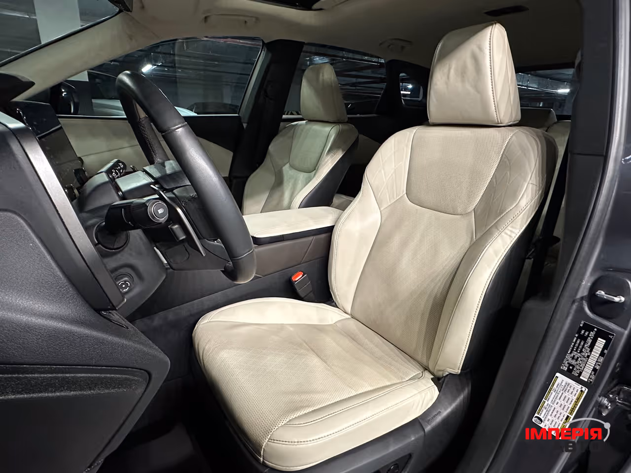 Lexus RX - фото 17