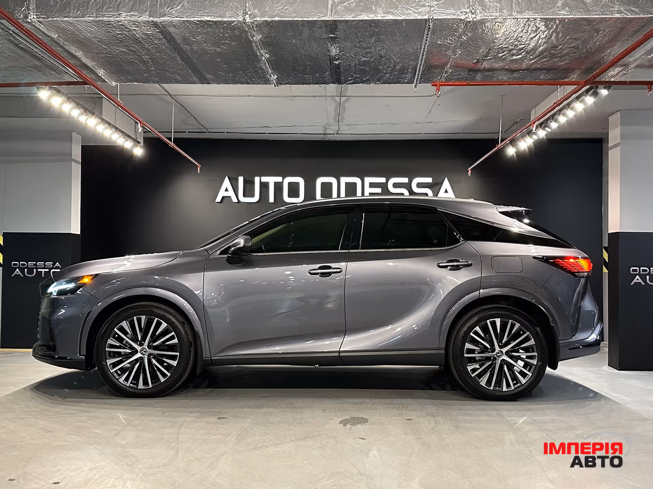 Lexus RX - фото 4