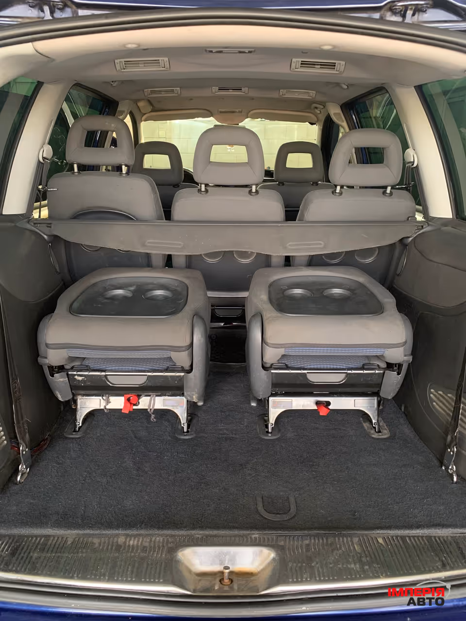 Volkswagen Sharan - фото 5