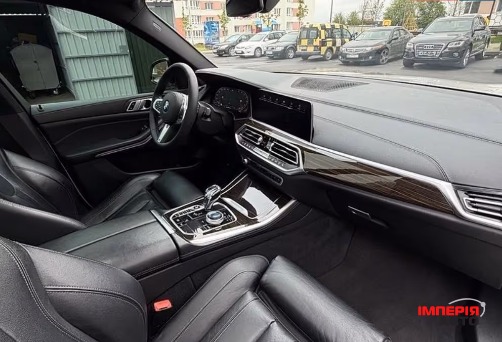 BMW X5 - фото 7