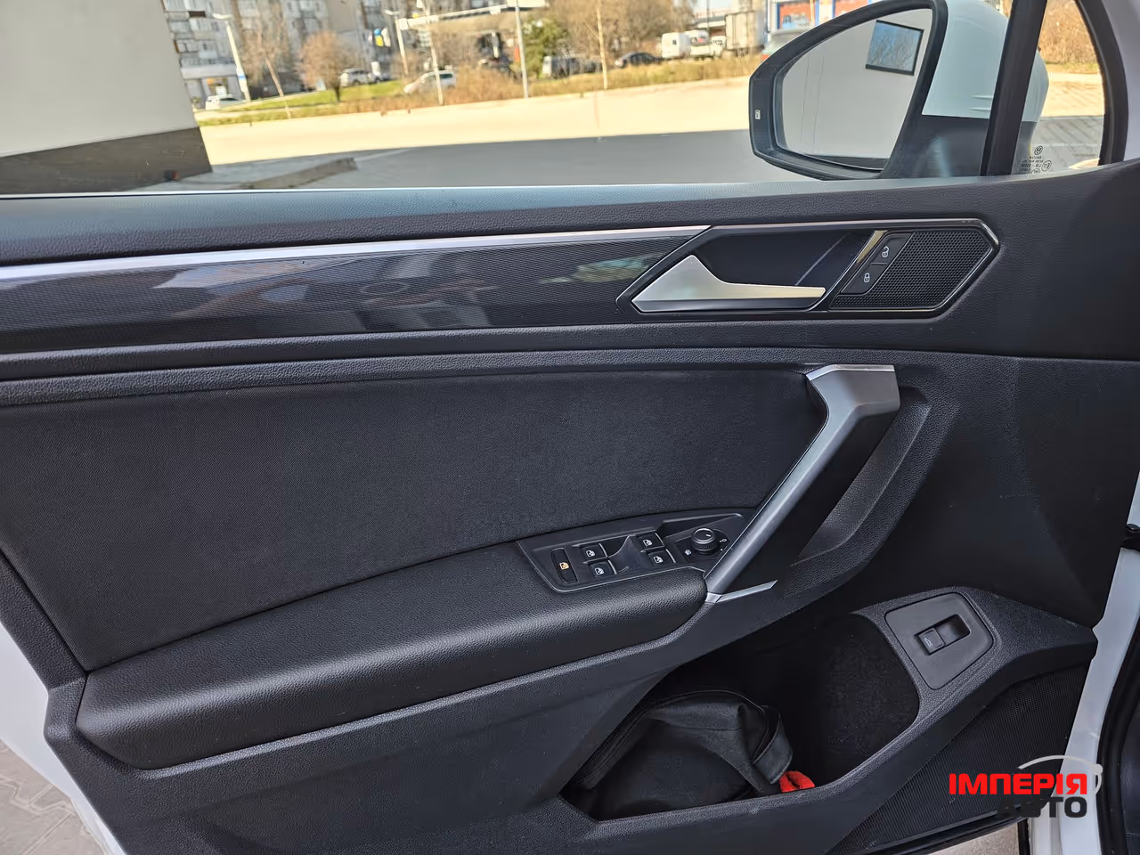 Volkswagen Tiguan - фото 24