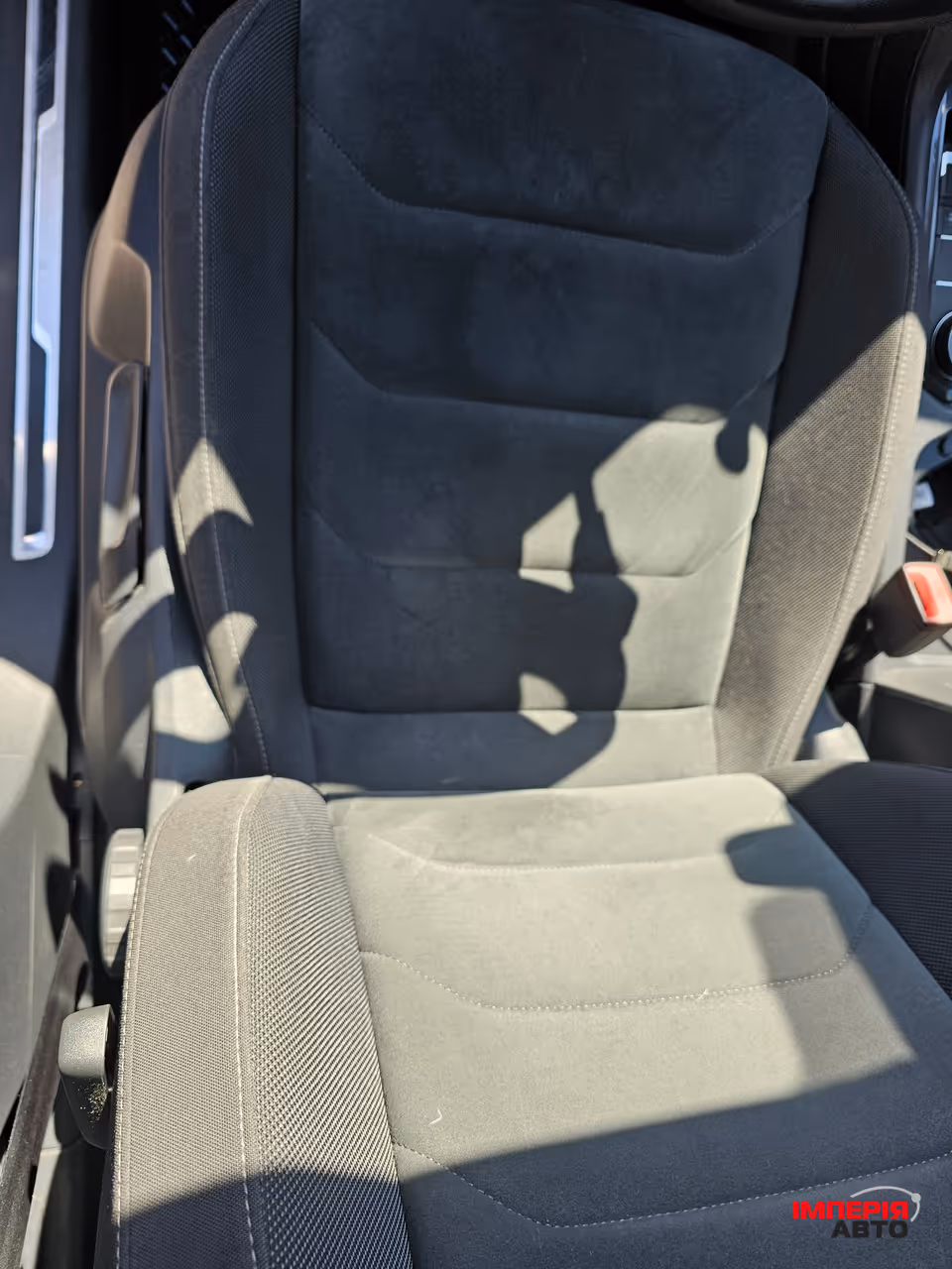 Volkswagen Tiguan - фото 11