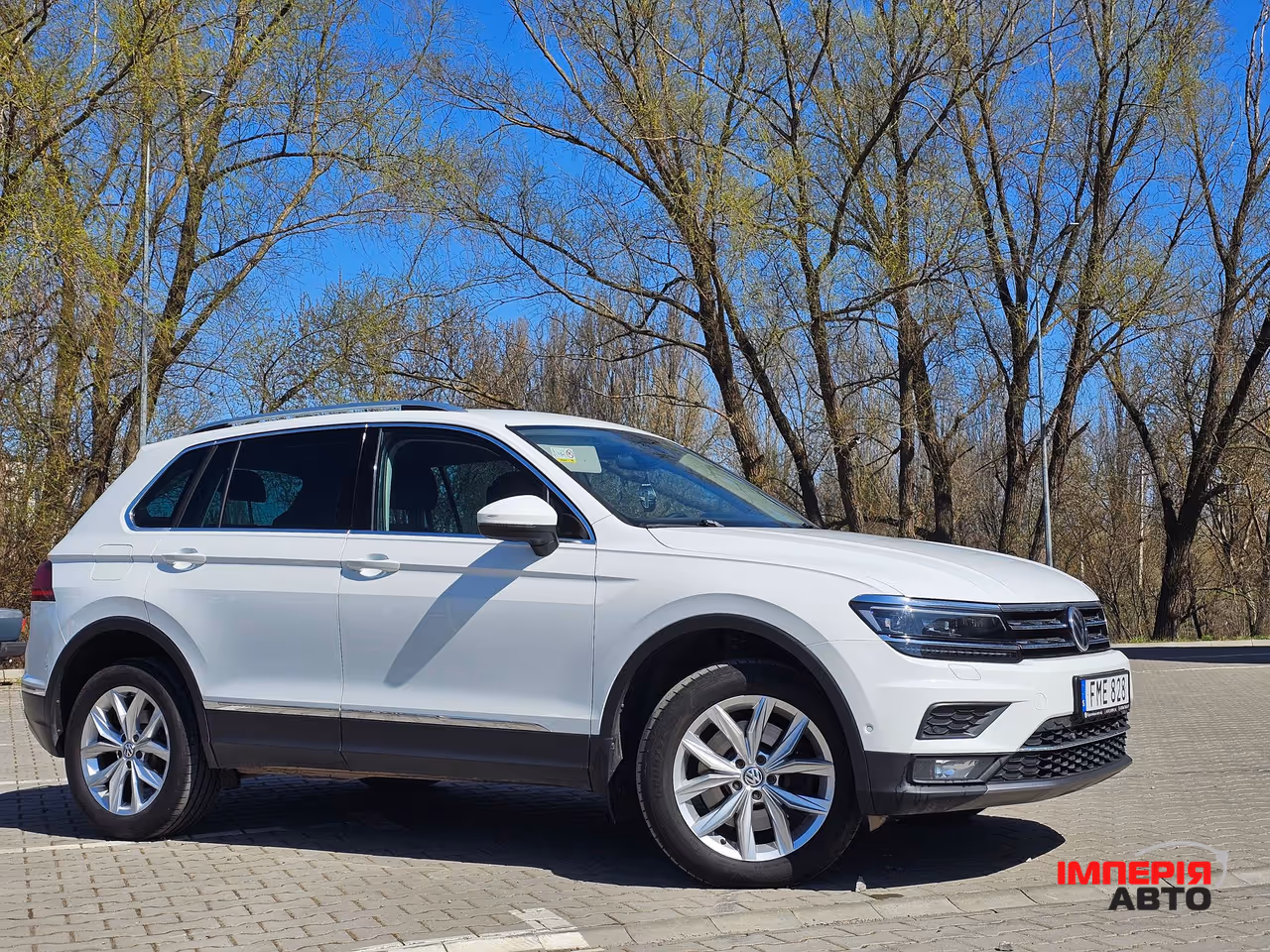 Volkswagen Tiguan - фото 6