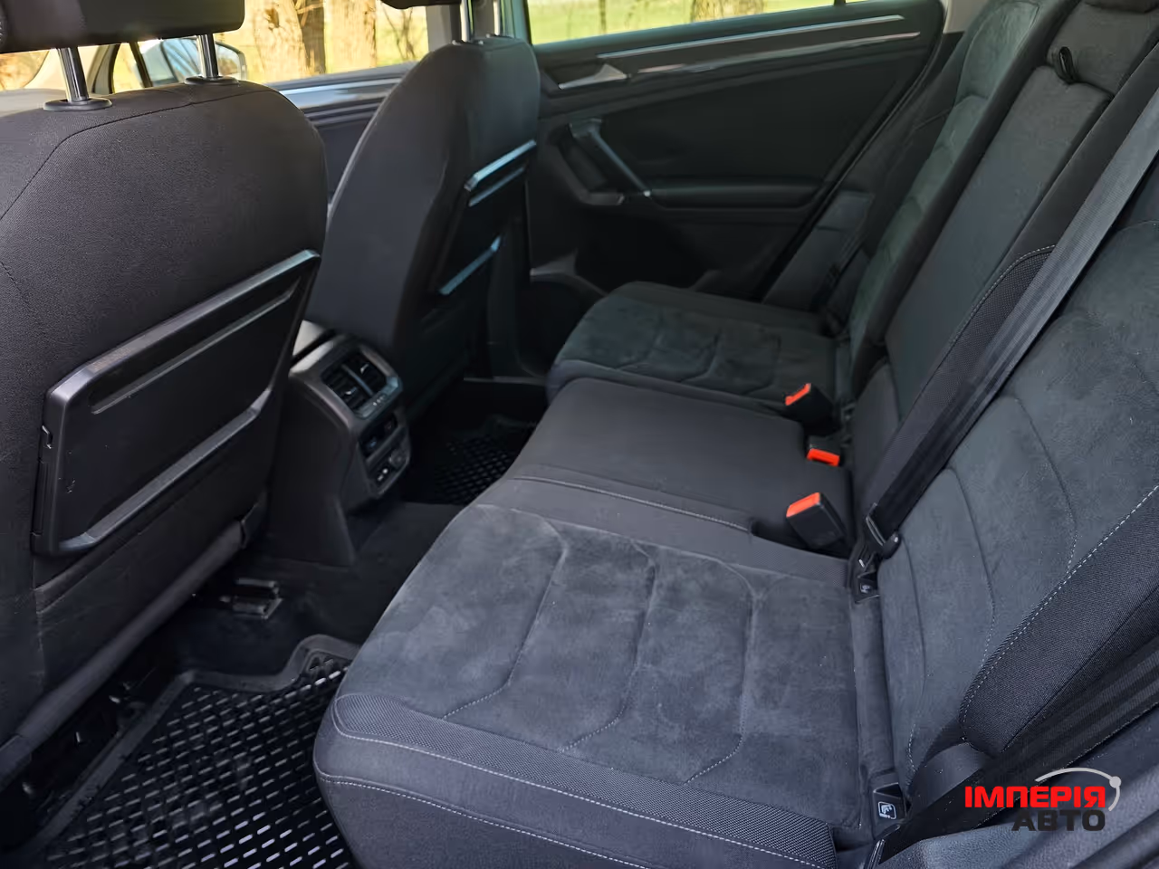 Volkswagen Tiguan - фото 21