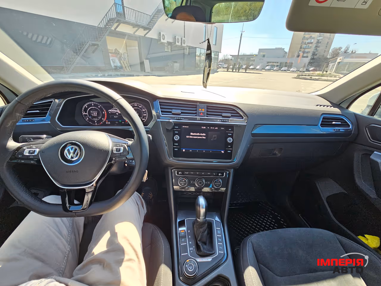 Volkswagen Tiguan - фото 12