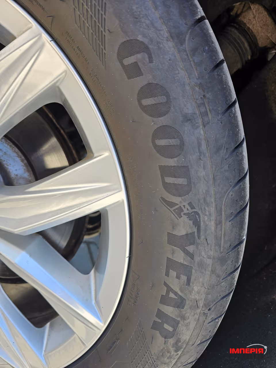 Volkswagen Tiguan - фото 13