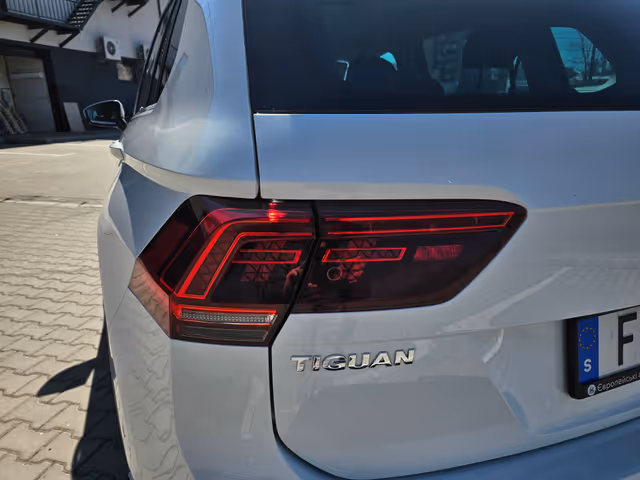 Volkswagen Tiguan - фото 4