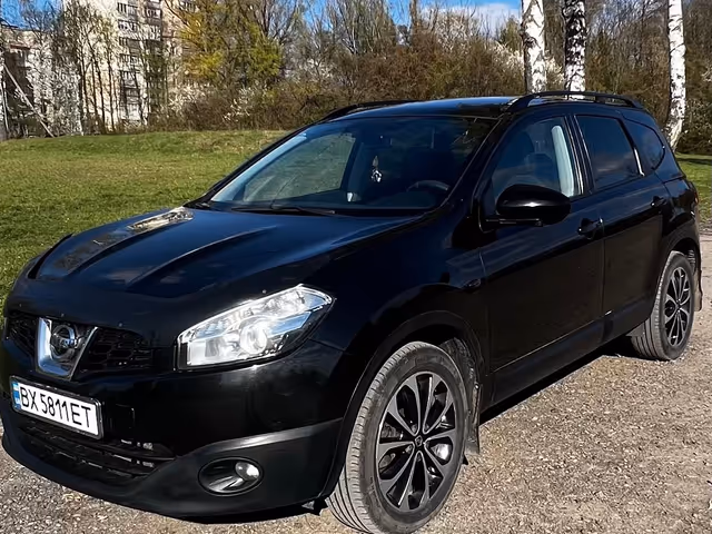 Nissan Qashqai - фото 1