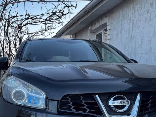 Nissan Qashqai - фото 1