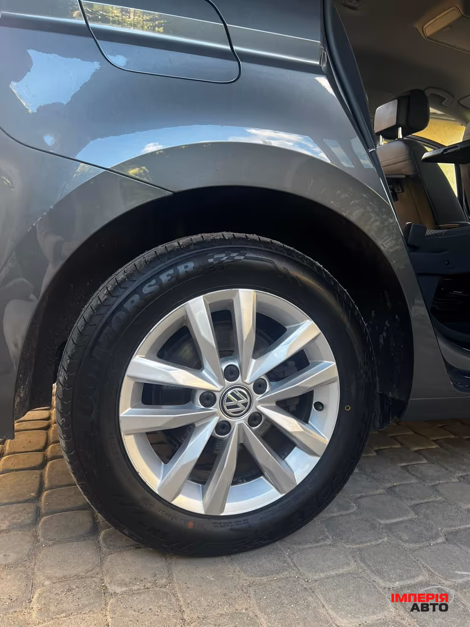 Volkswagen Touran - фото 4