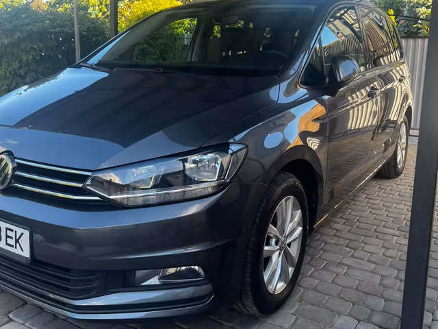 Volkswagen Touran - фото 5