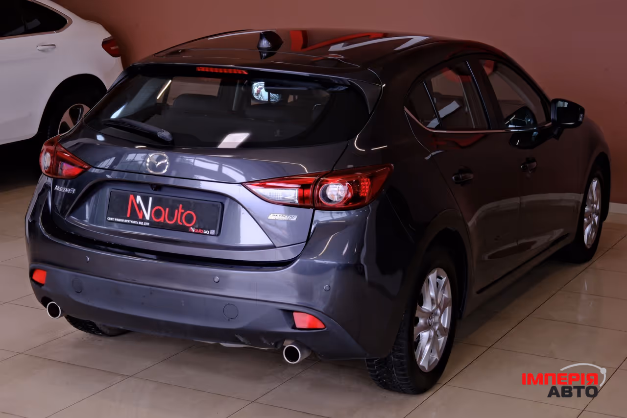 Mazda 3 - фото 5