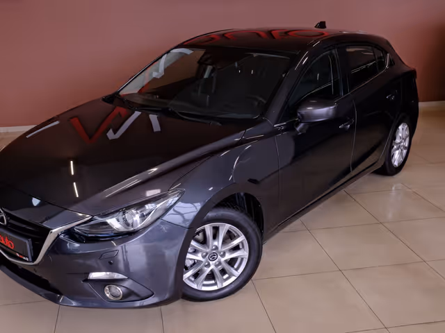 Mazda 3 - фото 2