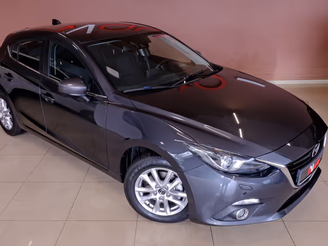 Mazda 3 - фото 4