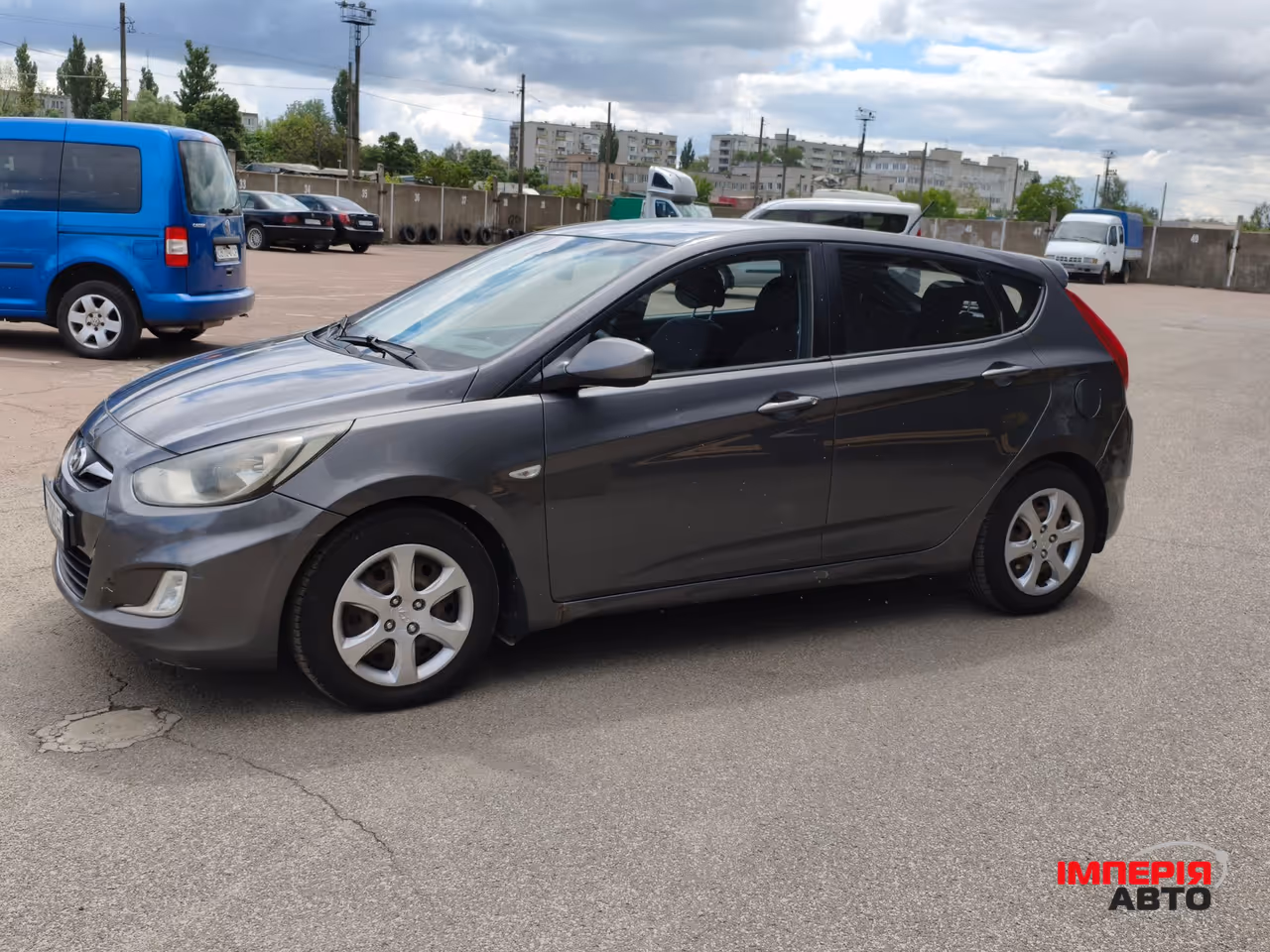 Hyundai Accent - фото 3