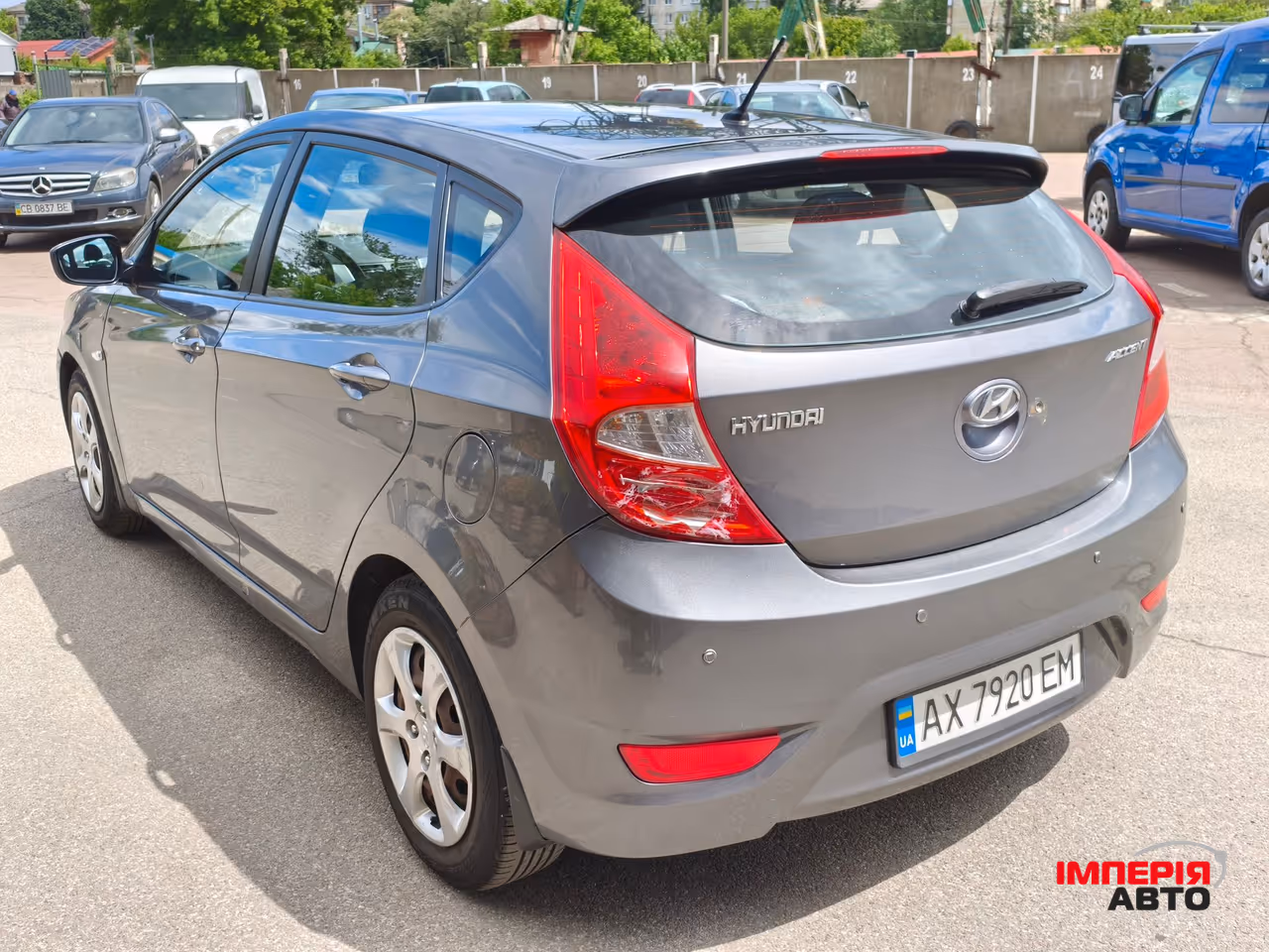 Hyundai Accent - фото 6
