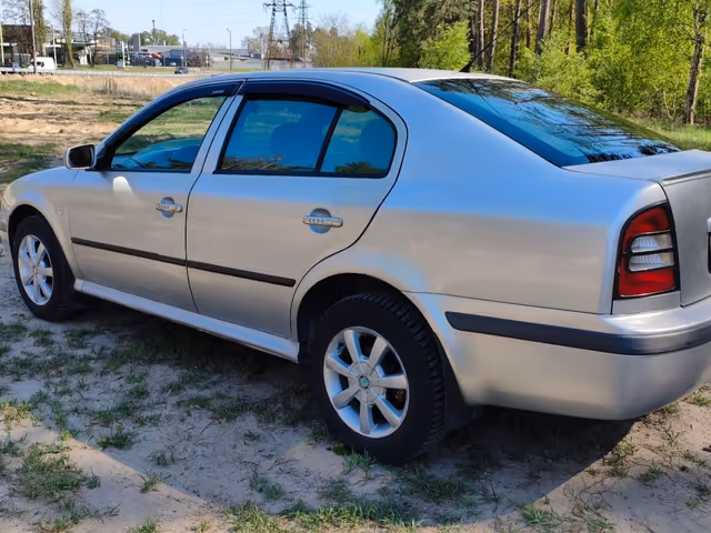Skoda Octavia - фото 4