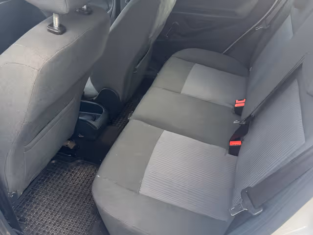 Ford Fiesta - фото 3