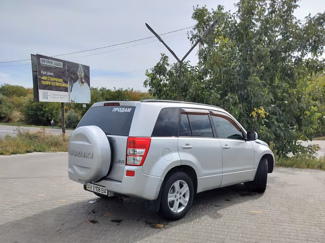 Suzuki Grand Vitara - фото 4