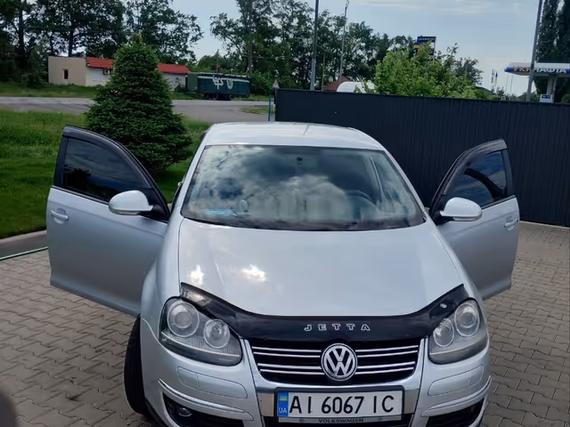 Volkswagen Jetta - фото 3