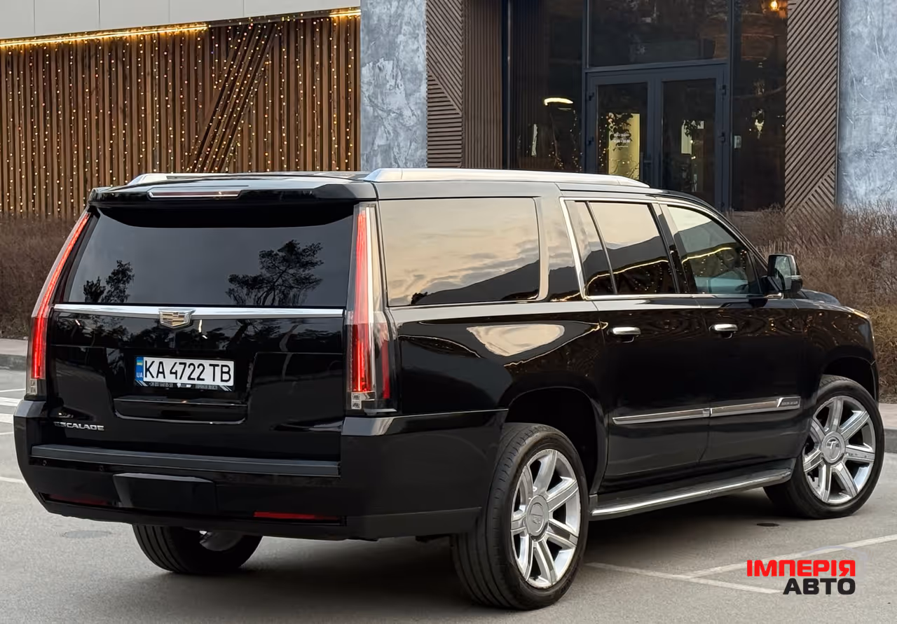 Cadillac Escalade - фото 16